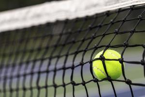 colpa della pallina da tennis foto