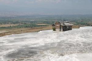 tomba antica di hierapolis a pamukkale, in turchia foto