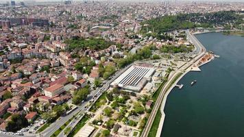 veduta aerea della città del fiume Bosforo e del ponte a Istanbul in Turchia foto