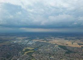 Vista panoramica aerea ad alto angolo della città di Luton, Inghilterra, Regno Unito foto