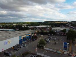 riprese aeree da drone vista dall'alto di londra luton città d'inghilterra e edifici residenziali foto