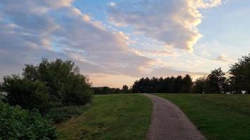 Vista sul lago caldecotte a Milton Keynes, Inghilterra foto