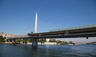 ponte della metropolitana di corno d'oro foto