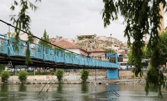 avanos ponte su kizilirmak, città di avanos, turchia foto