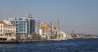 costruzione del porto di Istanbul Karakoy foto