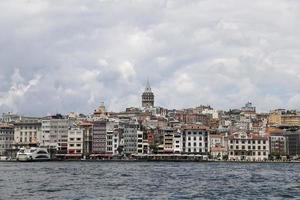 karakoy e torre di galata nella città di istanbul foto