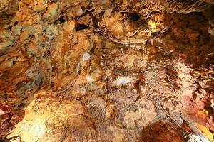 formazioni nella grotta di damlatas, alanya, antalya, turchia foto