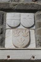 simboli del cavaliere nel castello di bodrum, in turchia foto