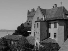 la città di meersburg sul lago di costanza foto