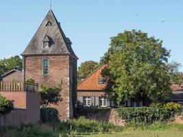 villaggio di krudenburg sul fiume Lippe foto