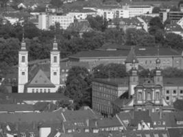 la città di Wuerzburg sul fiume principale foto