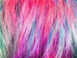 ciocche colorate colorate di capelli femminili foto
