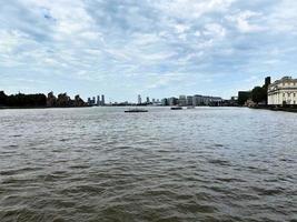 una vista del fiume Tamigi a Greenwich a Londra foto