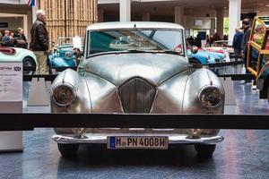 friedrichshafen - maggio 2019 silver healey tickford sports saloon 1954 coupé al motorworld classics bodensee l'11 maggio 2019 a friedrichshafen, germania foto