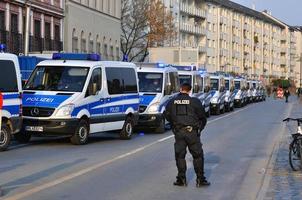 francoforte, germania - 18 marzo 2015 auto della polizia, blocco dimostrativo foto
