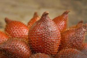 salacca o salak frutta dell'asia primo piano immagine per lo sfondo. foto