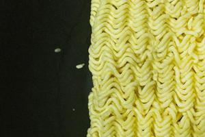 tagliatella istantanea cruda per contenuto alimentare. foto