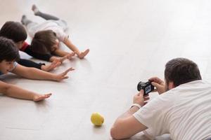 servizio fotografico con modelli per bambini foto