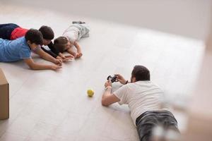 servizio fotografico con modelli per bambini foto