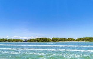 panorama panorama vista isola holbox natura spiaggia acqua turchese messico. foto