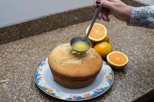 torta all'arancia fatta in casa foto