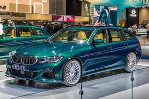 francoforte, germania - settembre 2019 verde smeraldo bmw alpina b3 touring allroad g21, iaa esposizione automobilistica internazionale foto