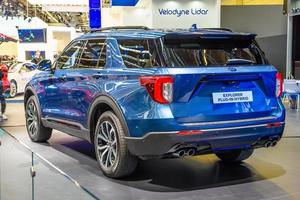 francoforte, germania - settembre 2019 blue ford explorer plug-in-hybrid suv, mostra automobilistica internazionale iaa foto