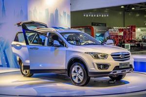 mosca - agosto 2016 faw x80 presentato al mias moscow international automobile salon il 20 agosto 2016 a mosca, russia foto