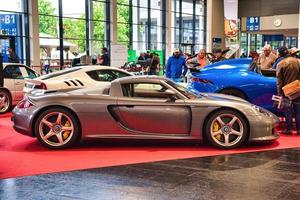 friedrichshafen - maggio 2019 silver porsche carrera gt 2002 al motorworld classics bodensee l'11 maggio 2019 a friedrichshafen, germania foto