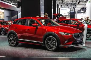 francoforte - settembre 2015 mazda cx-3 presentata a iaa internazionale foto