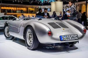 mosca, russia - agosto 2012 porsche spyder 550 presentata in anteprima mondiale al sedicesimo salone automobilistico internazionale di mias mosca il 30 agosto 2012 a mosca, russia foto