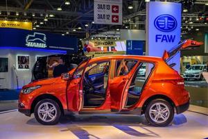 mosca - agosto 2016 faw d60 presentato al mias moscow international automobile salon il 20 agosto 2016 a mosca, russia foto