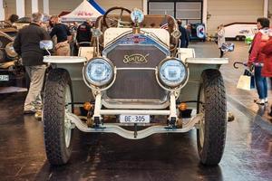 friedrichshafen - maggio 2019 white amelia simplex cabrio al motorworld classics bodensee l'11 maggio 2019 a friedrichshafen, germania foto