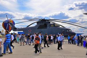 Mosca, Russia - ago 2015 trasporto elicottero mi-26 alone presente foto