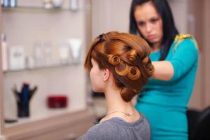 bella donna con il trucco di lusso foto