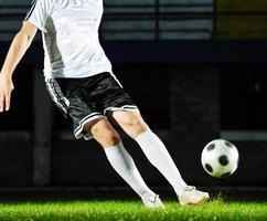 calcio giocatore nel azione foto