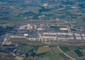 veduta aerea dell'aeroporto charles de gaulle di parigi foto