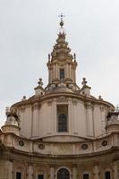 grande chiesa nel centro di roma, italia. foto