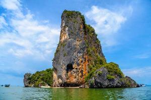 rocce sull'isola di James Bond, khao phing kan, ko tapu, ao phang-ng foto