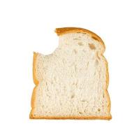 Bitten fetta pane isolato su bianca sfondo foto
