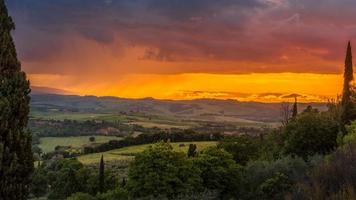 tramonto nel val d'orcia, Toscana su Maggio 17, 2013 foto