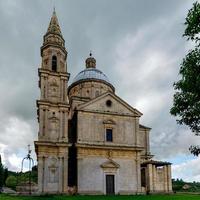 montepulciano, Toscana, Italia - Maggio 17. Visualizza di san biagio Chiesa vicino montepulciano, Toscana su Maggio 17, 2013 foto