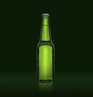 3d rendere. singolo verde birra bottiglia senza marca designazione. pieno bicchiere bottiglia coperto con acqua gocce contro verde illuminato sfondo. alcolizzato bevande e rinfresco concetto foto