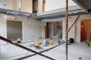 interno del cantiere con ponteggi foto