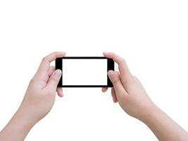 mano che tiene smart phone prendendo foto isolato su sfondo bianco
