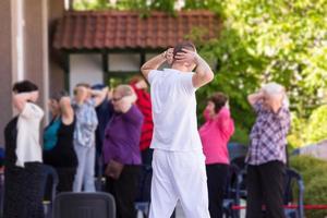 allenatore formazione motivata attivo salutare anziano persone foto