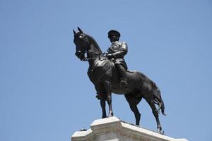 monumento alla vittoria ad ankara, turkiye foto