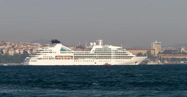 nave da crociera in porto foto