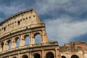 il colosseo di roma, italia foto