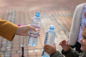 tostatura con acqua bottiglia. foto